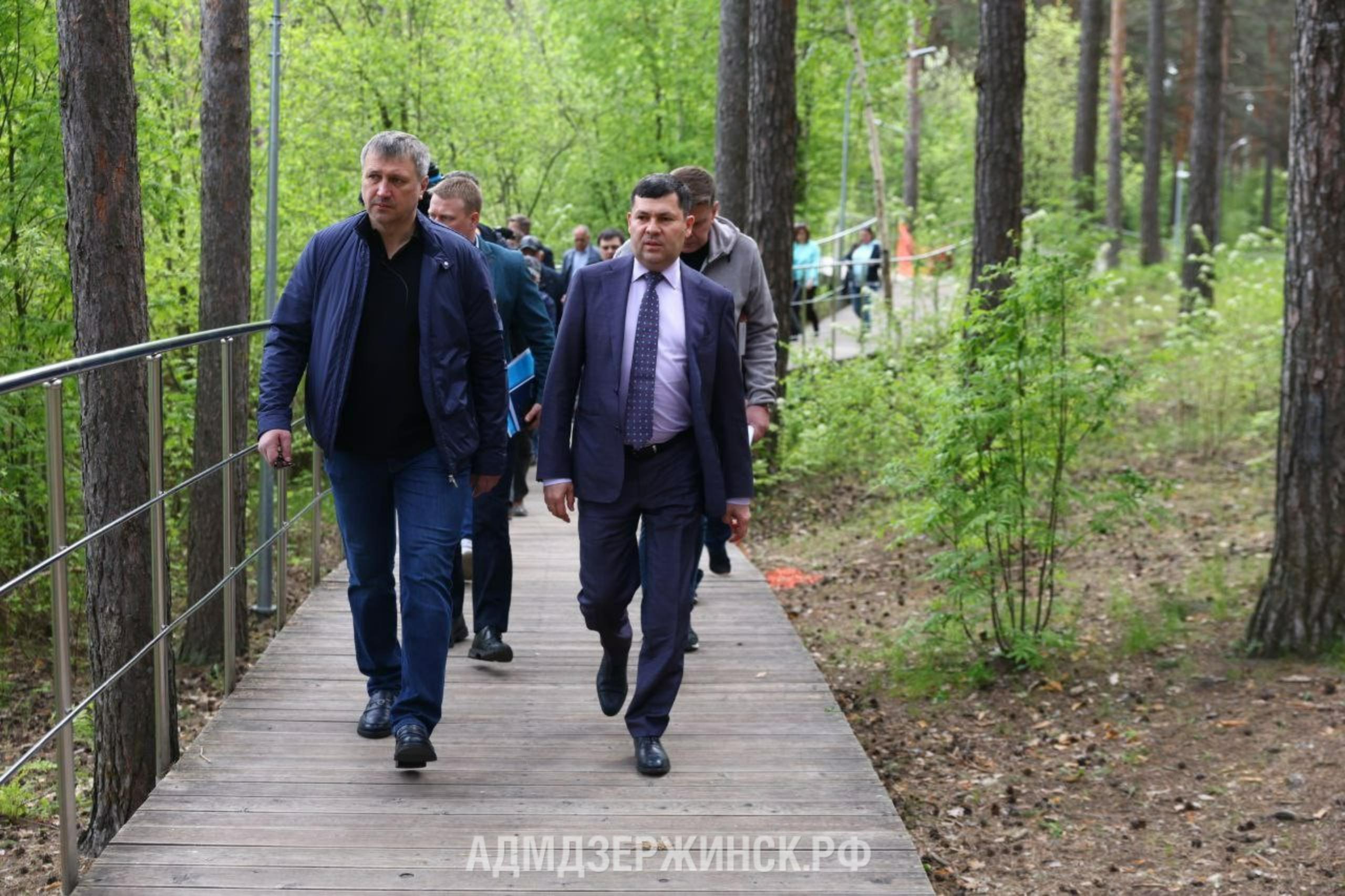 На Утином озере в Дзержинске начали демонтаж дорожек для расчистки дна -  Администрация города Дзержинска